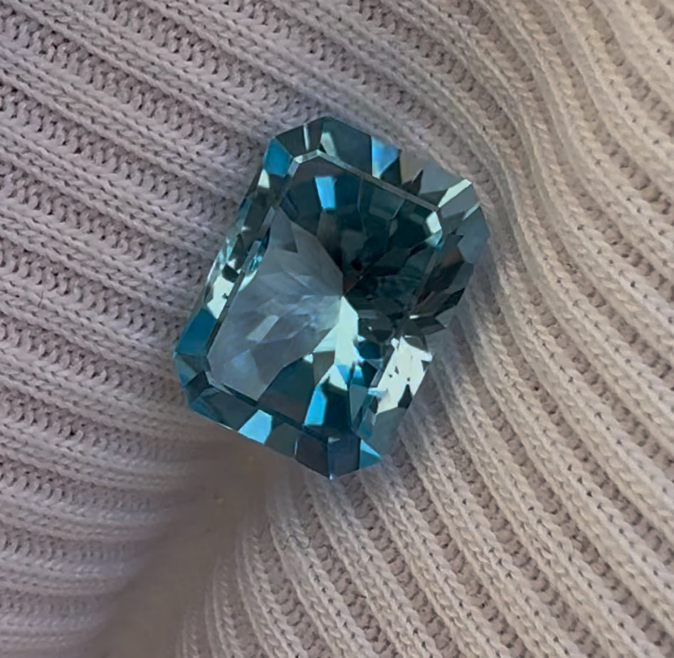 Réservation topaze 6.2 carats.